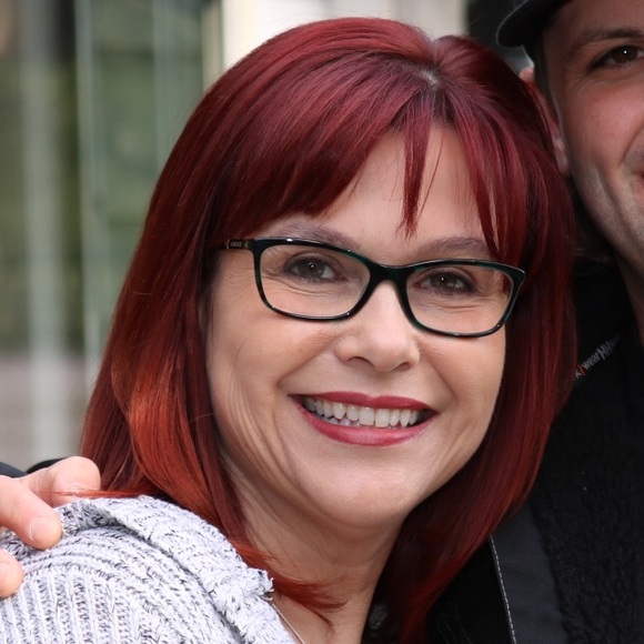 Meet your Posher, Michelle - Picture 1 of 1